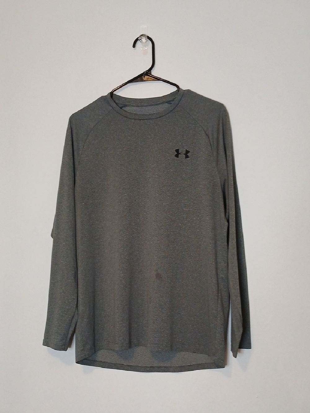 Under Armour Men's Long Sleeve Gray Performance Tee